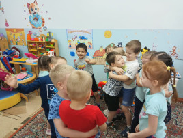 Международный день объятий. Международный день объятий.
